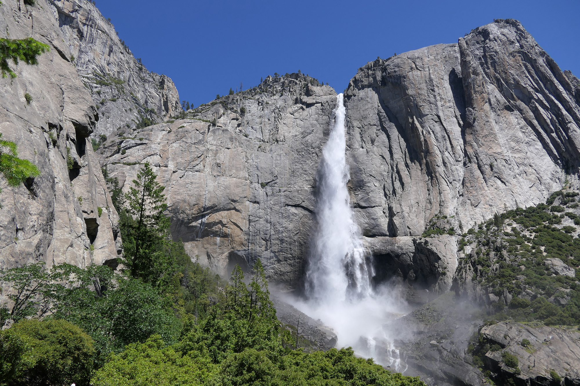 Yosemite Falls, Yosemite Point, and Eagle Peak
